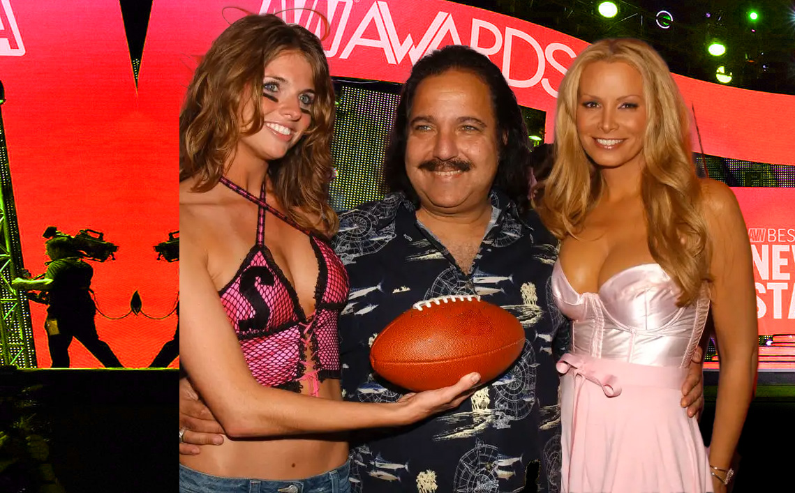Ron Jeremy with beautiful girls at the AVN Awards